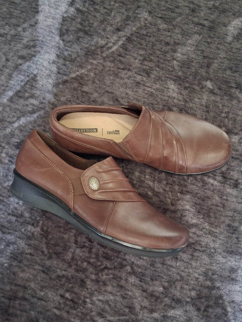 Clarks Cushion Soft Brown Leather Slip-On Loafers Wedge Low Heel Women 8